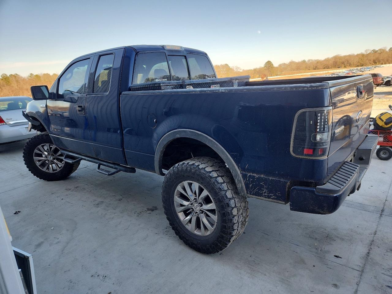 2004 FORD F150 photo 2