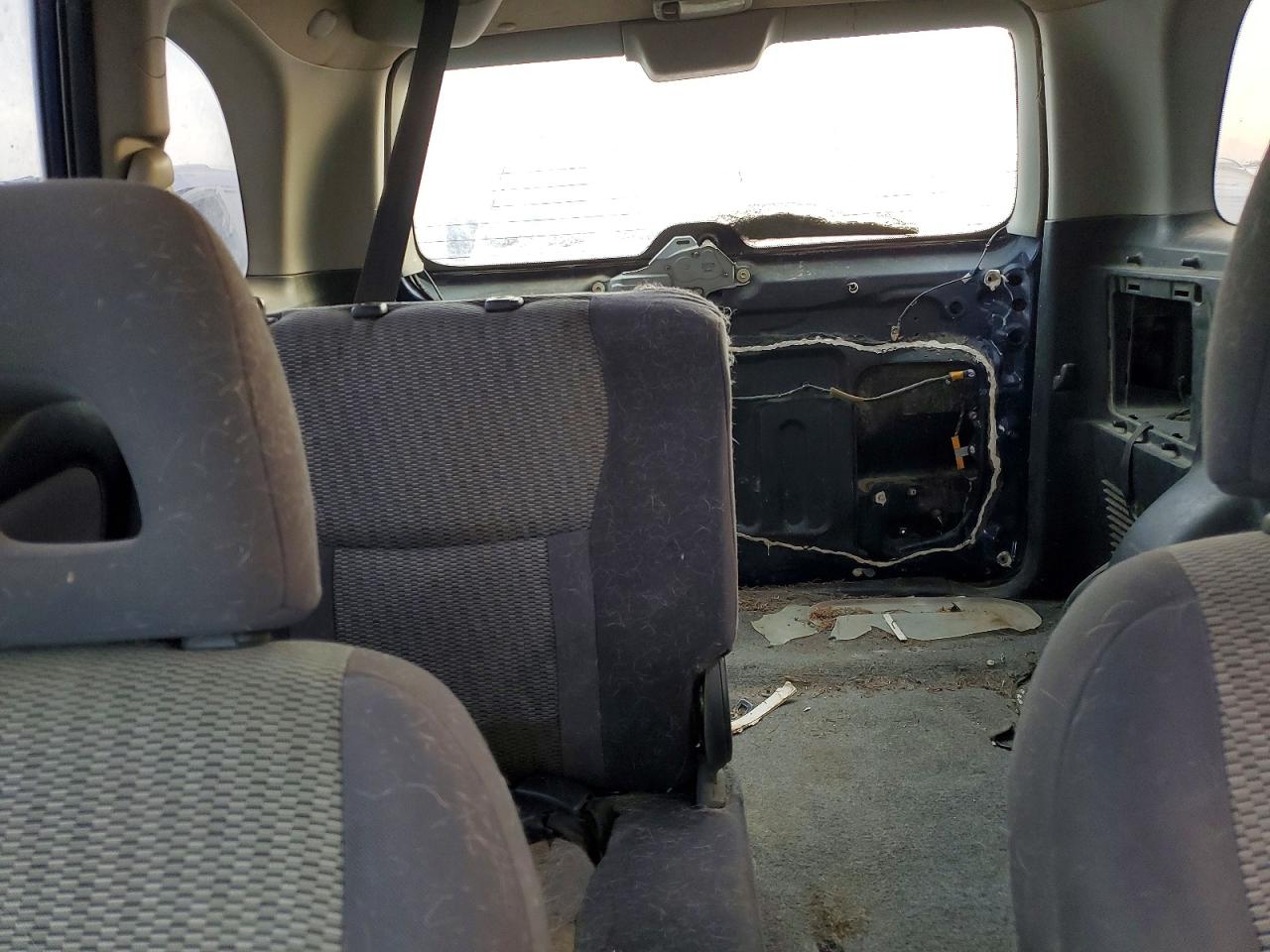 2004 TOYOTA RAV4 photo 10
