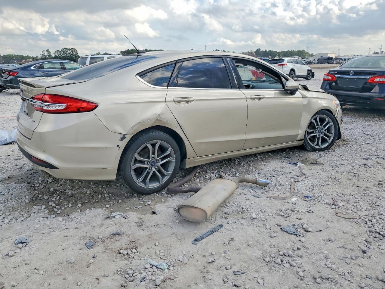 2017 FORD FUSION SE photo 3