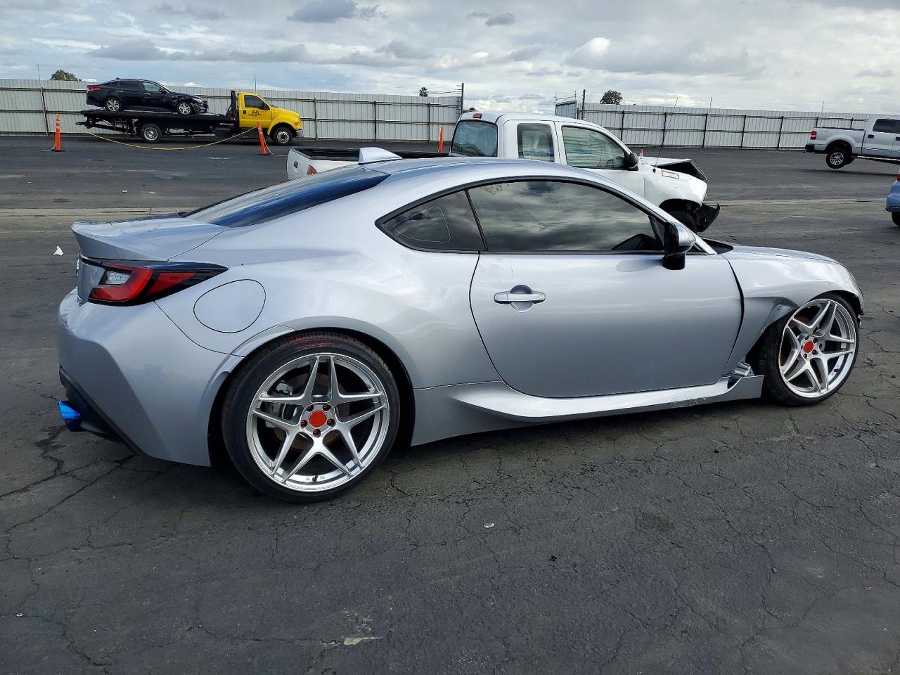 2025 SUBARU BRZ LIMITED photo 3