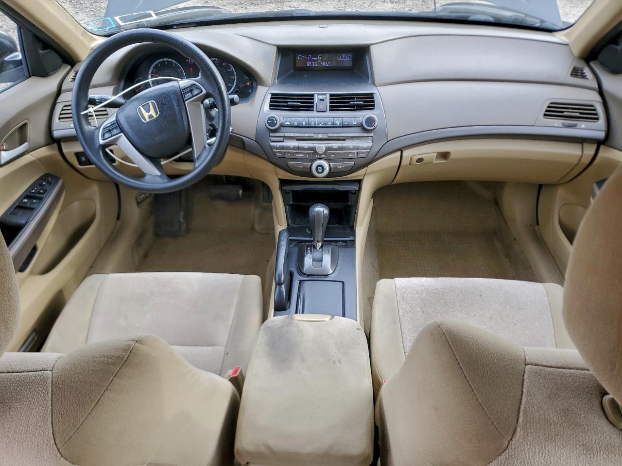2010 HONDA ACCORD LX photo 8