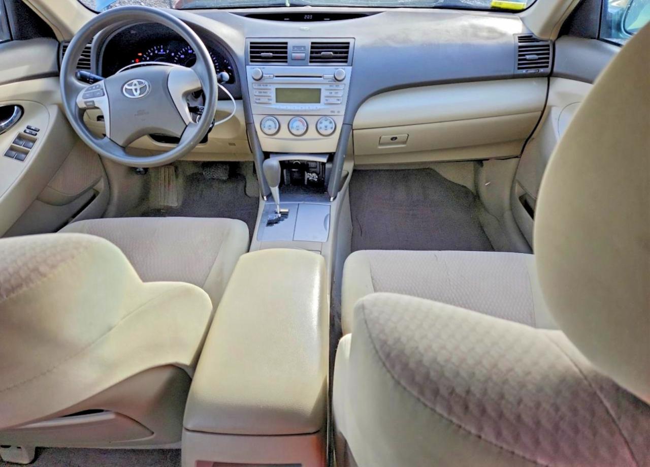 2011 TOYOTA CAMRY BASE photo 8