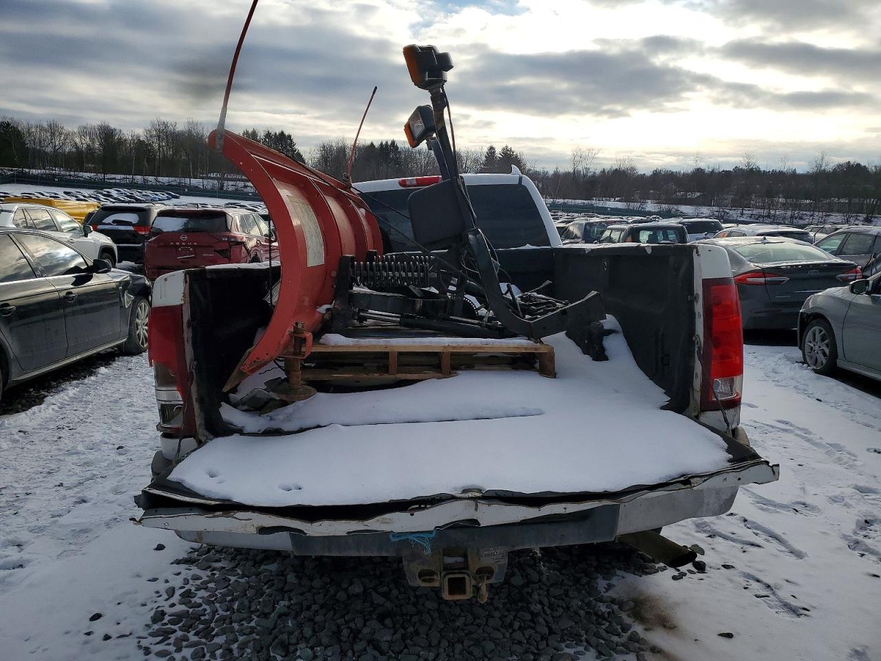 2012 GMC SIERRA K2500 SLE photo 6