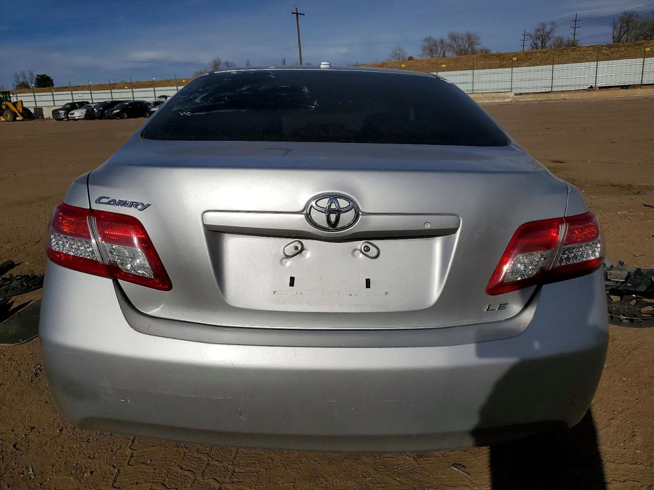 2011 TOYOTA CAMRY BASE photo 6