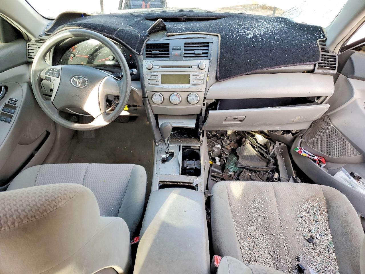 2011 TOYOTA CAMRY BASE photo 8