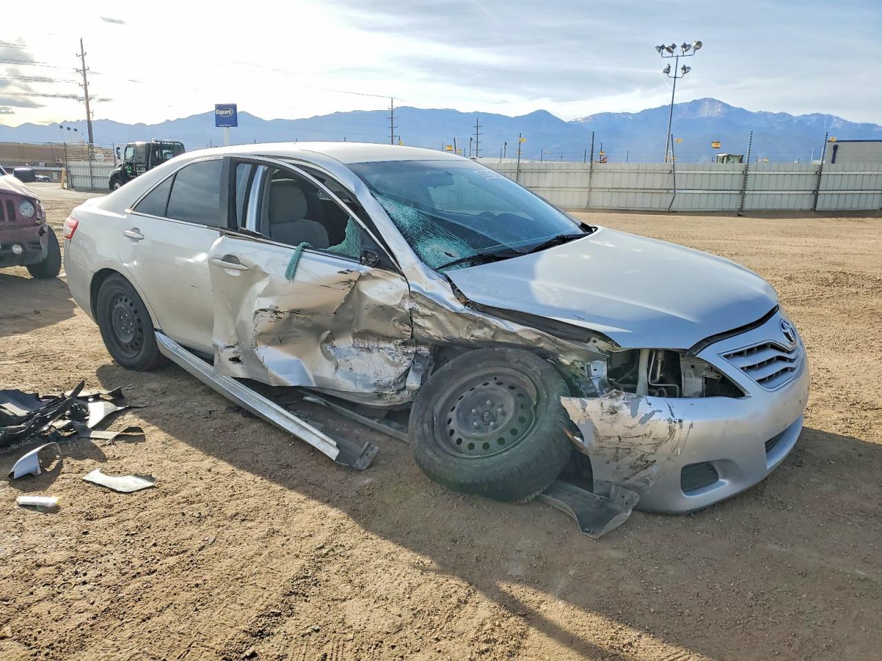 2011 TOYOTA CAMRY BASE photo 4