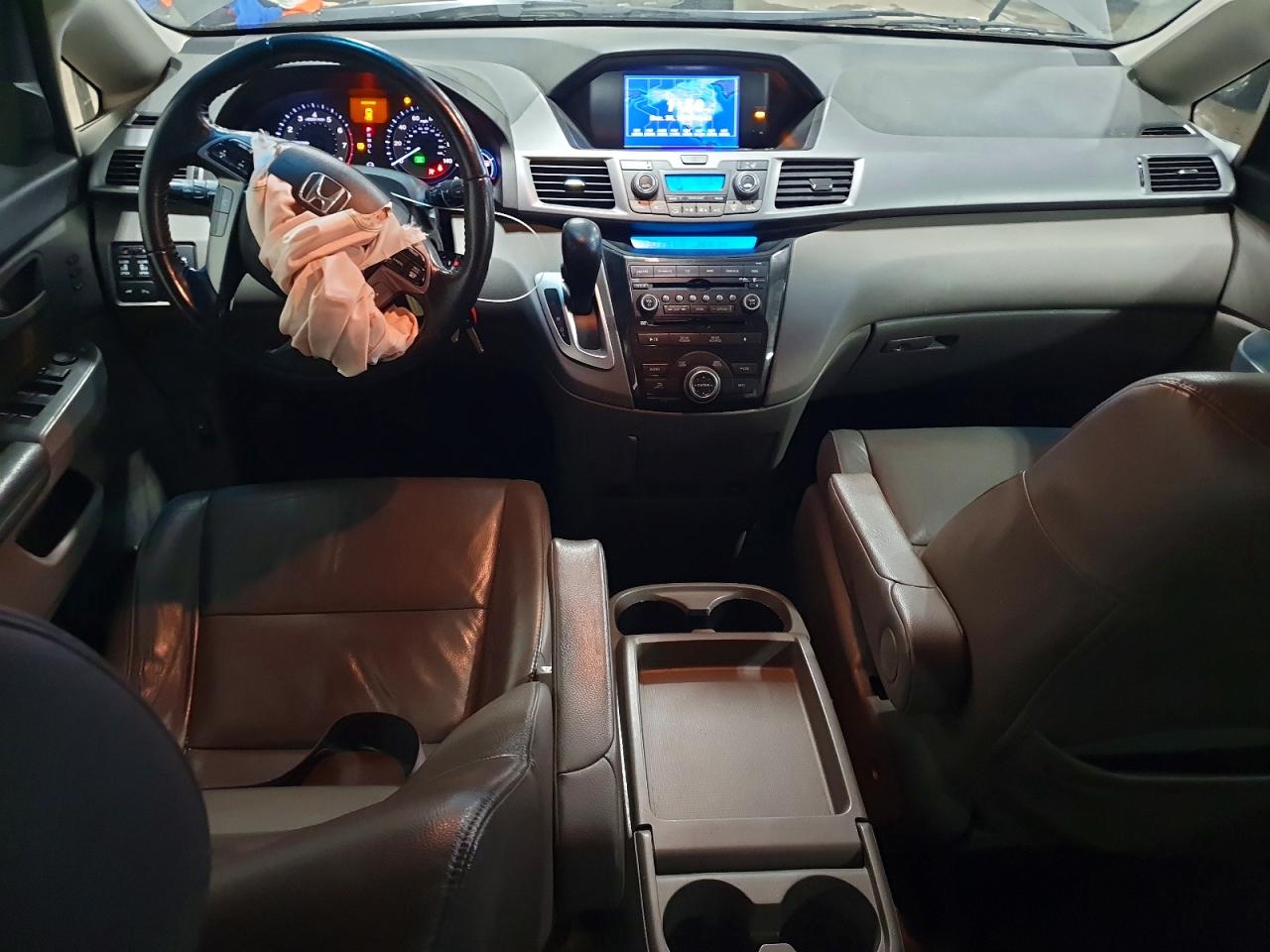 2012 HONDA ODYSSEY TOURING photo 8