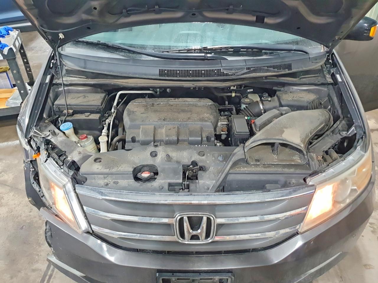 2012 HONDA ODYSSEY TOURING photo 12