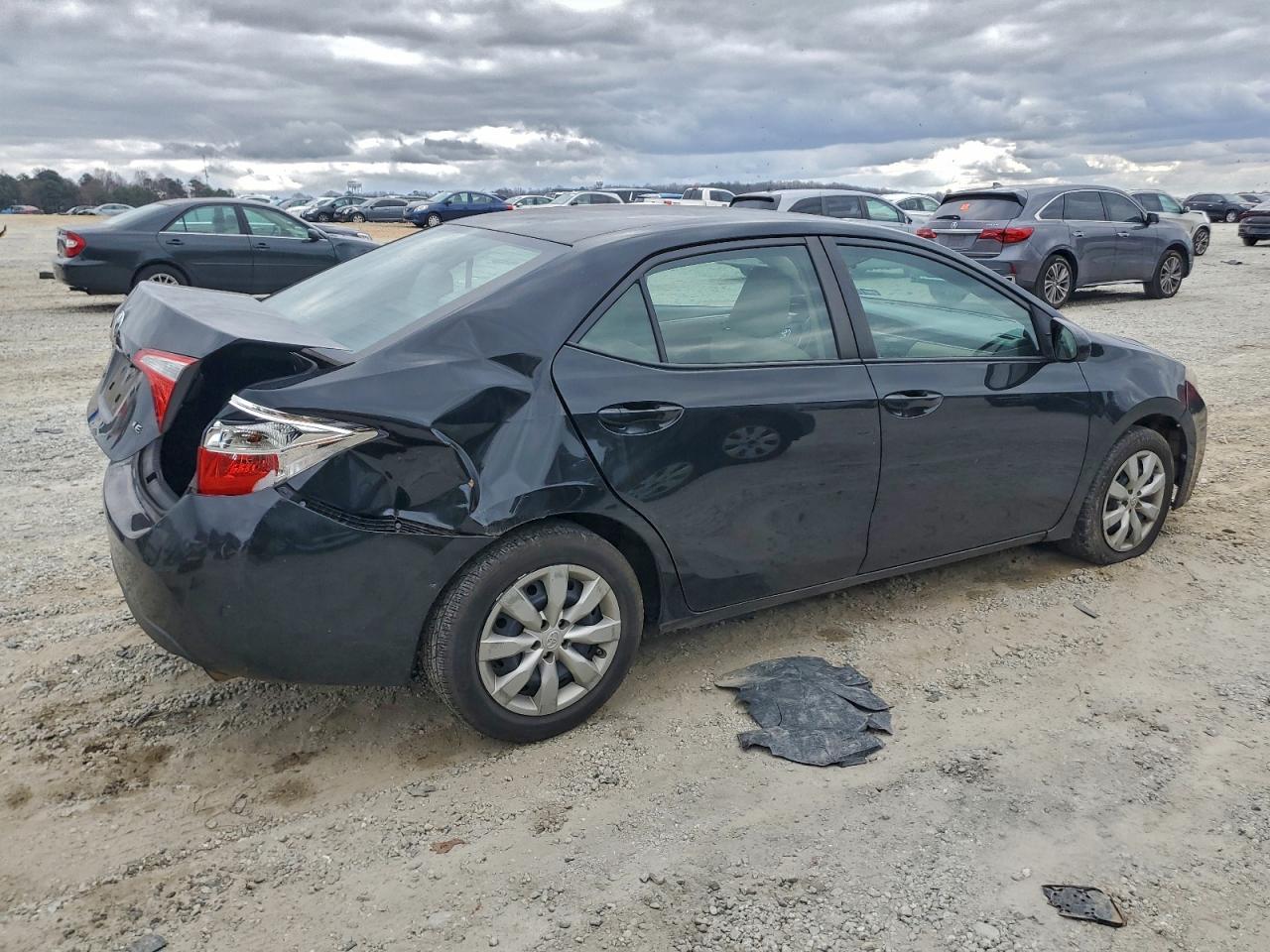 2016 TOYOTA COROLLA L photo 3