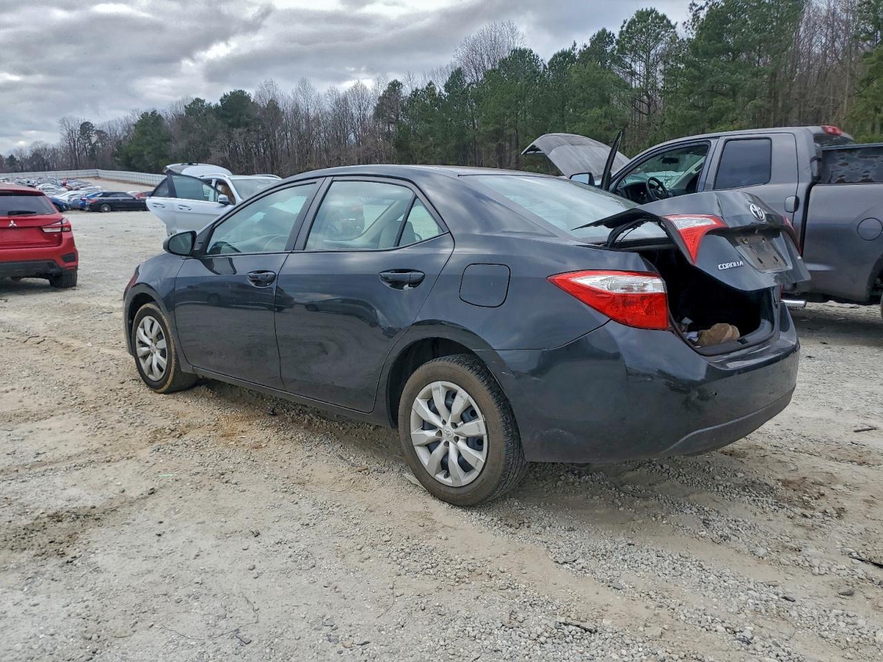 2016 TOYOTA COROLLA L photo 2