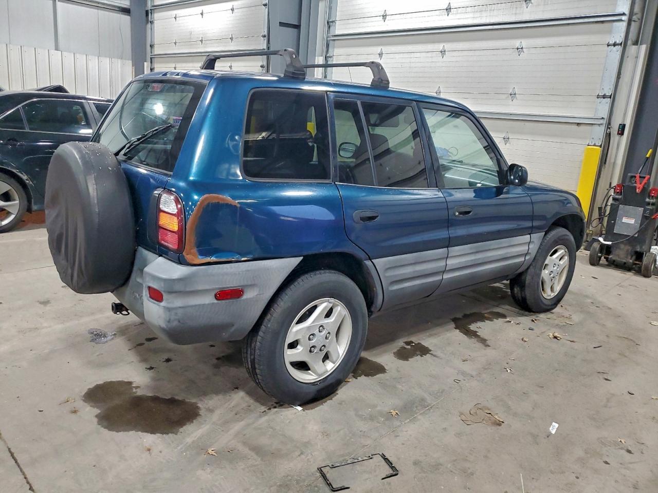1999 TOYOTA RAV4 photo 3