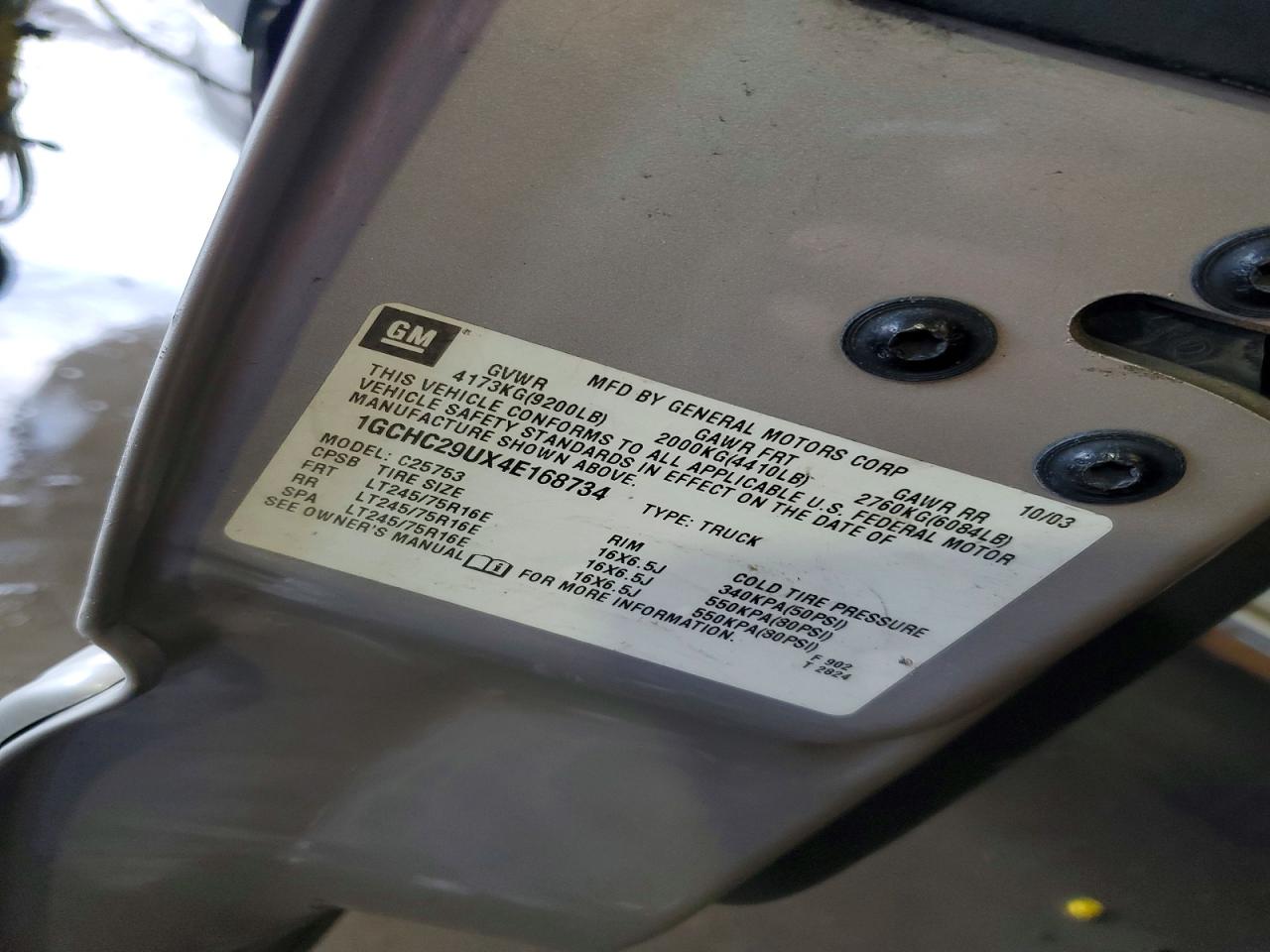 2004 CHEVROLET SILVERADO C2500 HEAVY DUTY photo 12