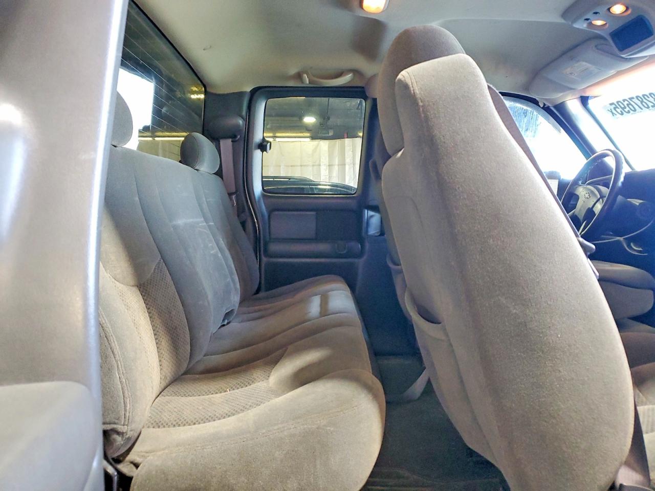 2004 CHEVROLET SILVERADO C2500 HEAVY DUTY photo 10