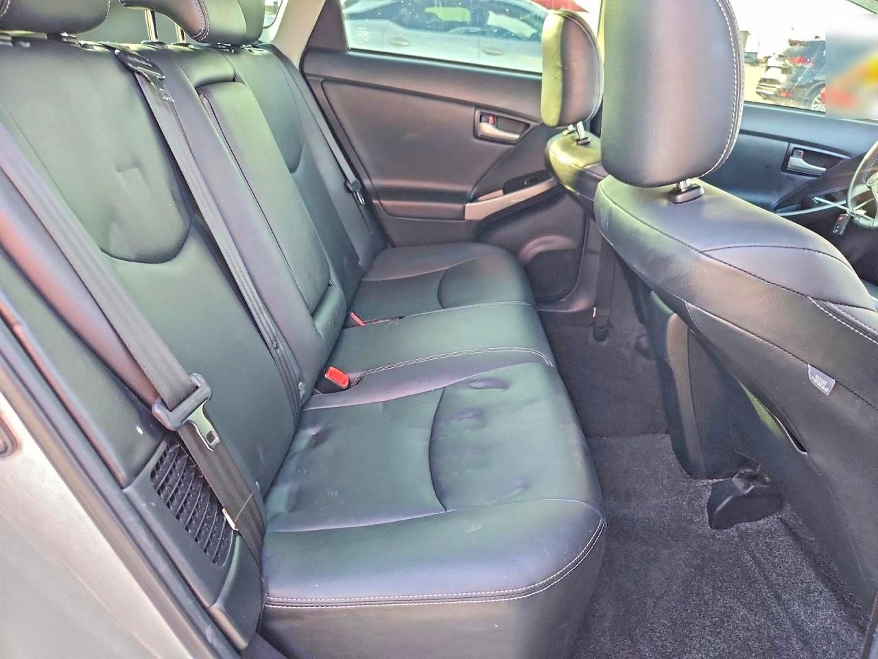 2015 TOYOTA PRIUS photo 10