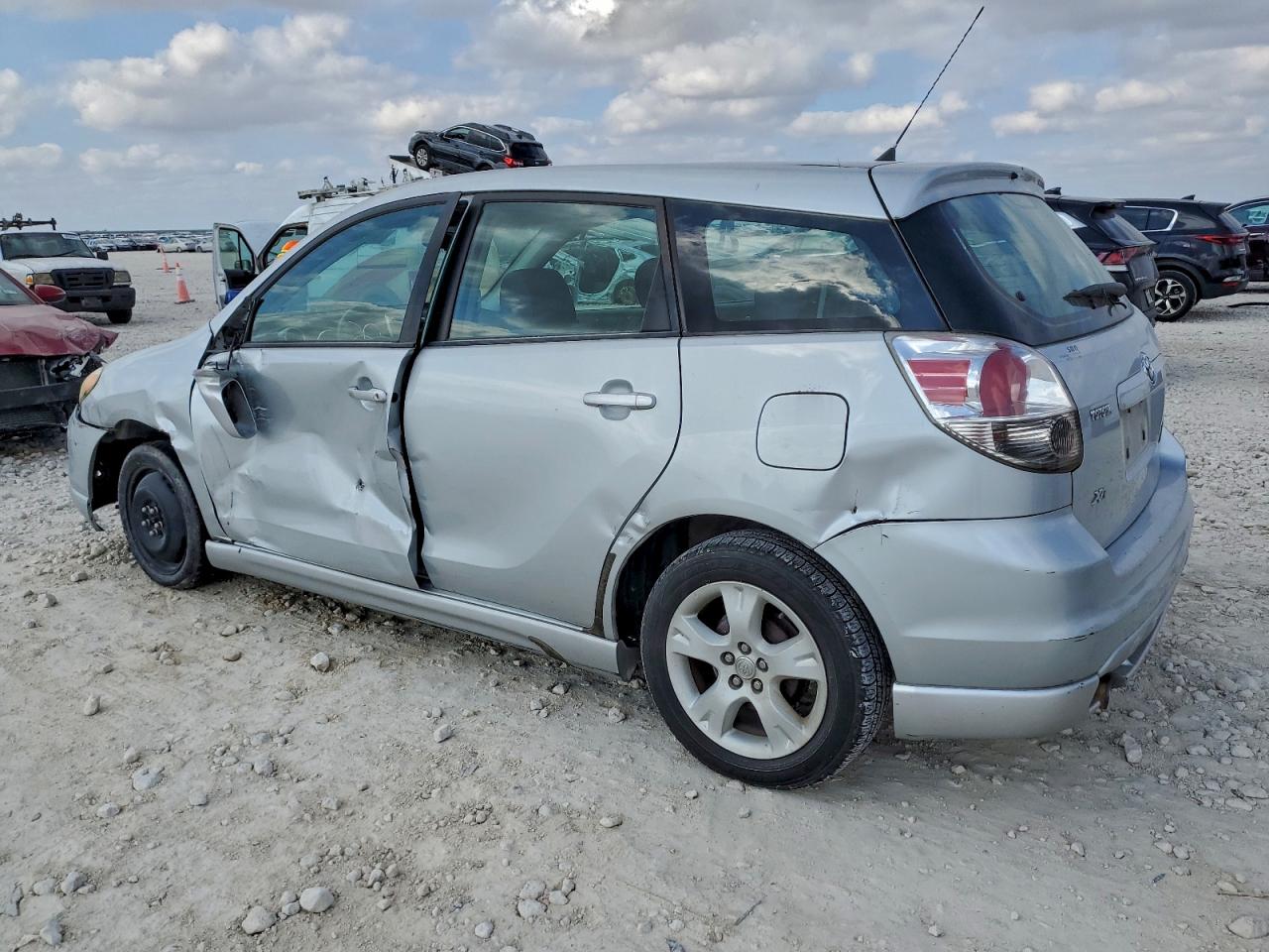2006 TOYOTA COROLLA MATRIX XR photo 3