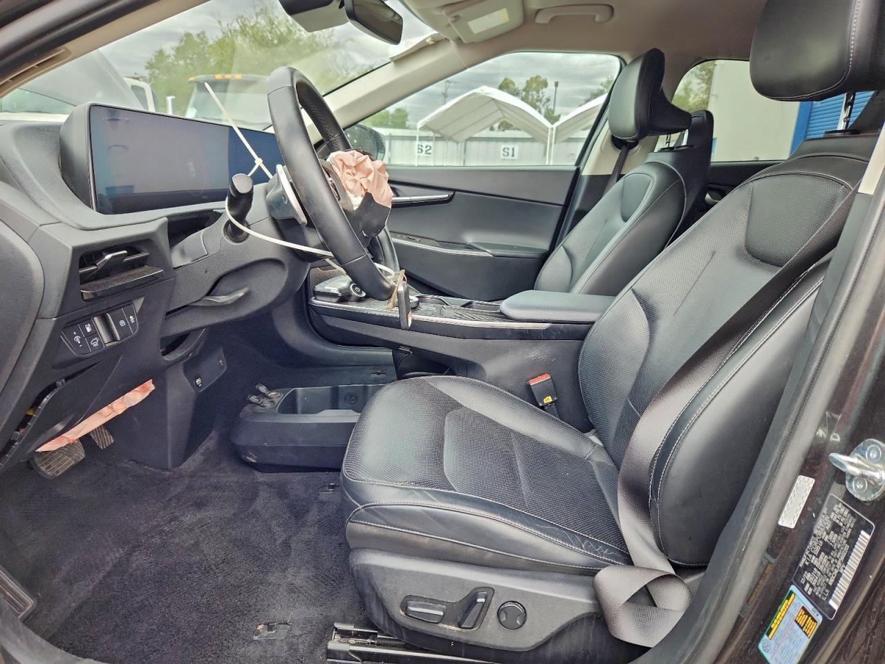 2023 KIA EV6 LIGHT photo 7