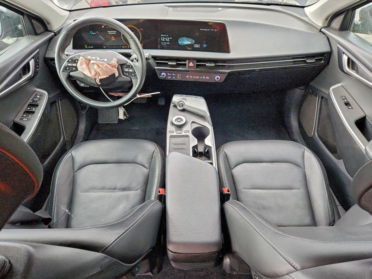 2023 KIA EV6 LIGHT photo 8