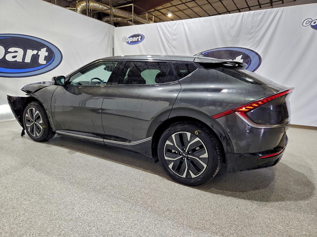 2023 KIA EV6 LIGHT photo 2