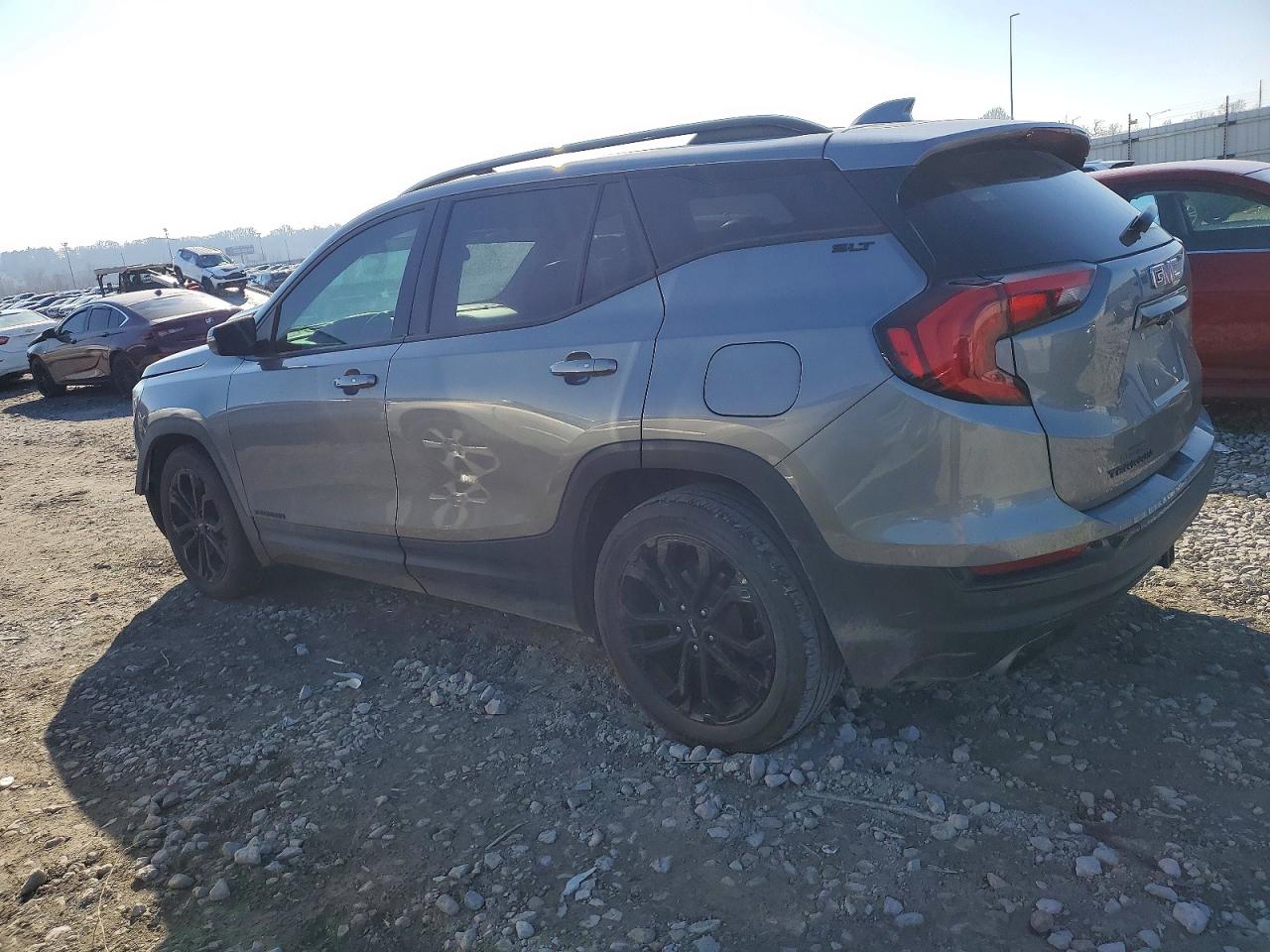 2020 GMC TERRAIN SLT photo 2