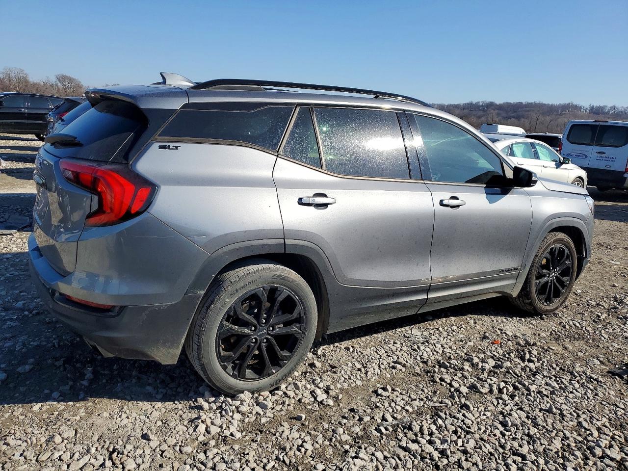 2020 GMC TERRAIN SLT photo 3