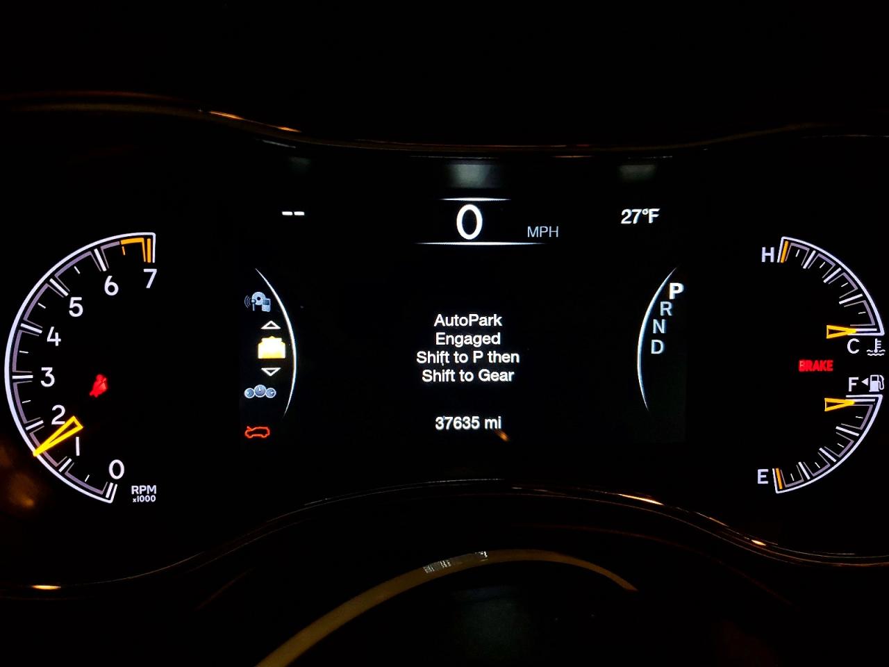 2020 JEEP GRAND CHEROKEE LAREDO photo 17