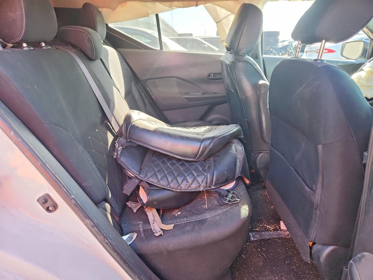 2019 NISSAN KICKS S photo 11