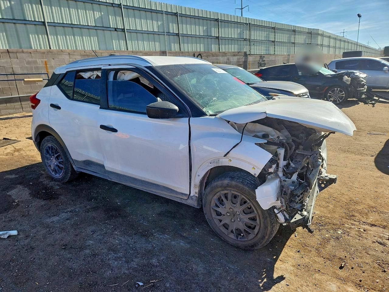 2019 NISSAN KICKS S photo 4