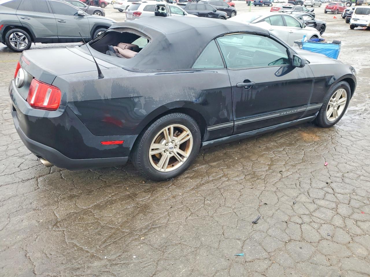 2012 FORD MUSTANG photo 3