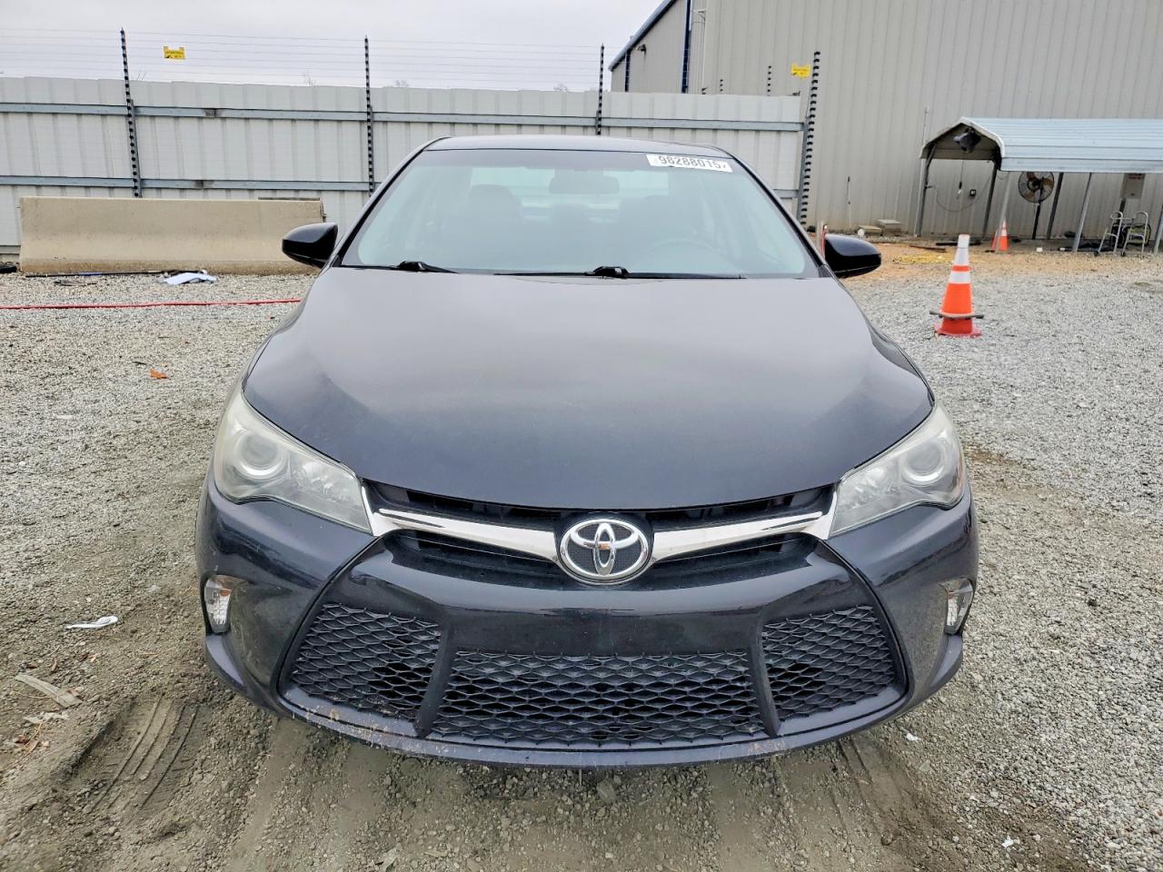 2016 TOYOTA CAMRY LE photo 9