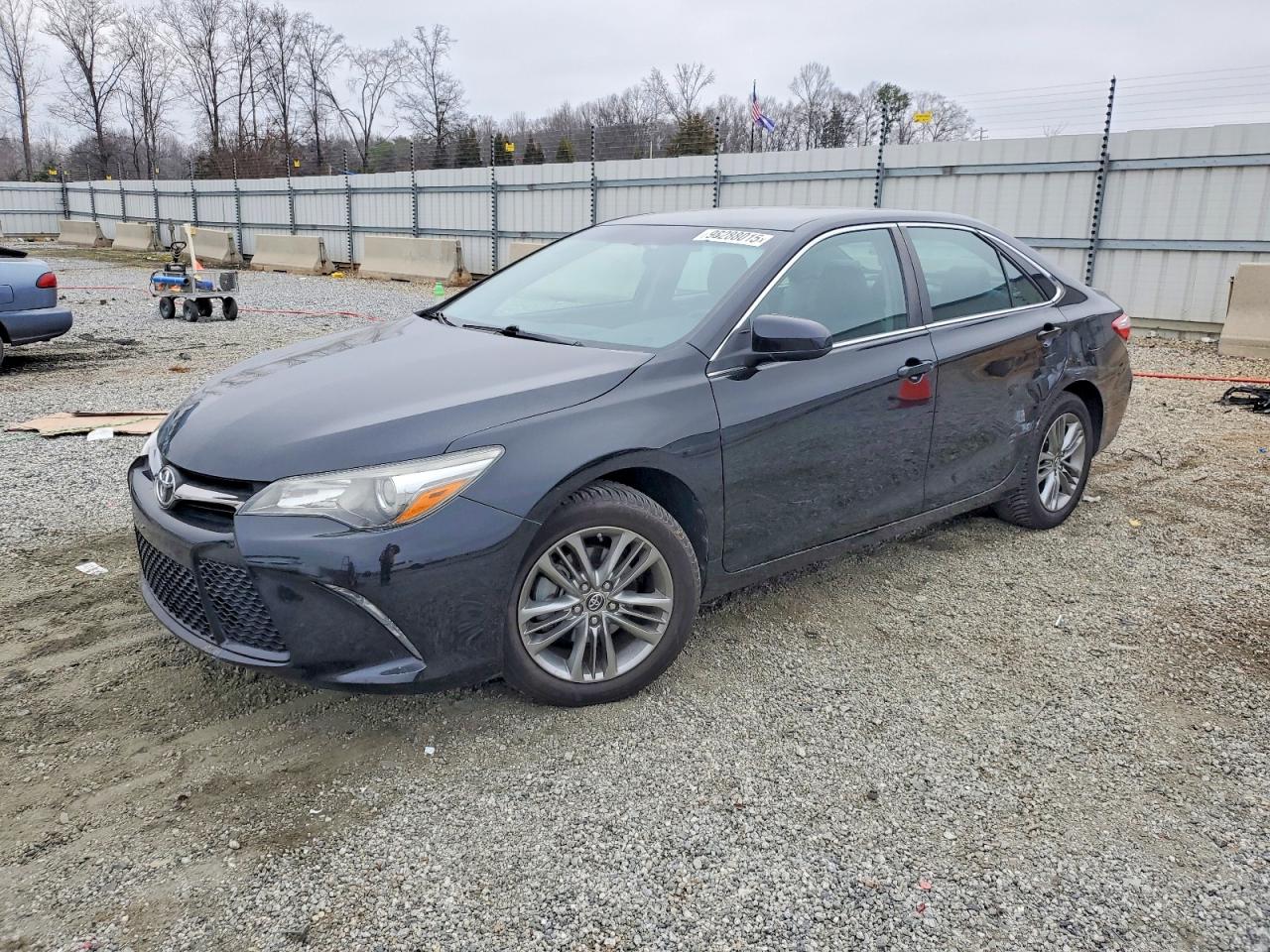 2016 TOYOTA CAMRY