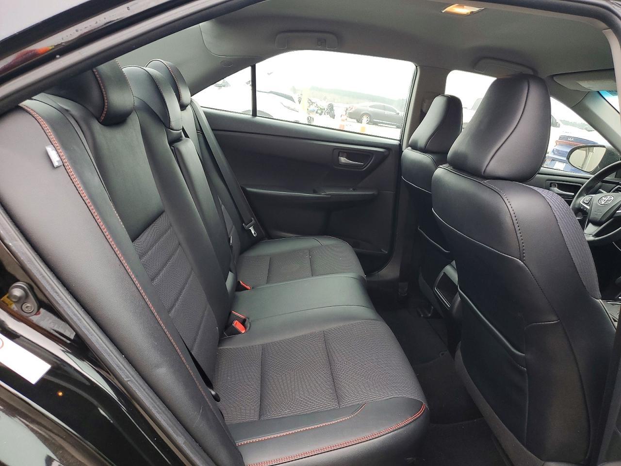 2016 TOYOTA CAMRY LE photo 19