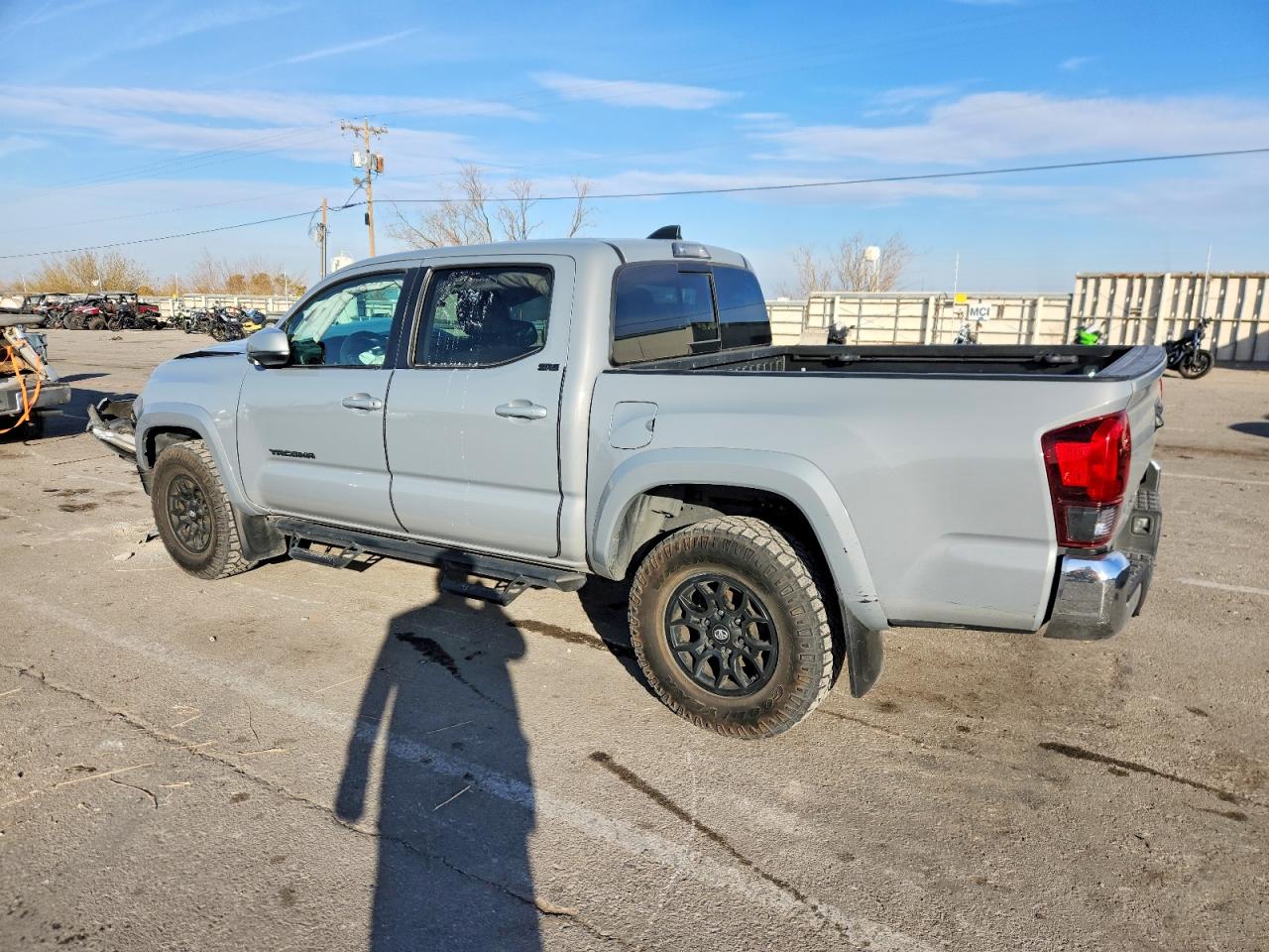 2021 TOYOTA TACOMA DOUBLE CAB photo 2