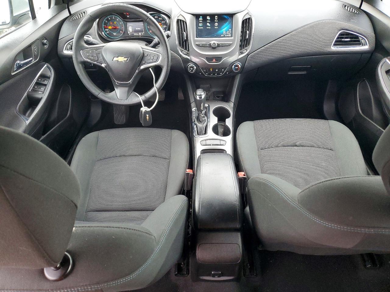 2017 CHEVROLET CRUZE LT photo 8