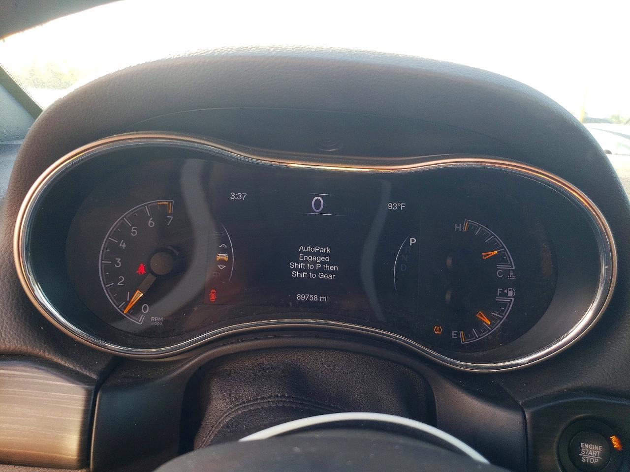 2019 JEEP GRAND CHEROKEE LAREDO photo 9