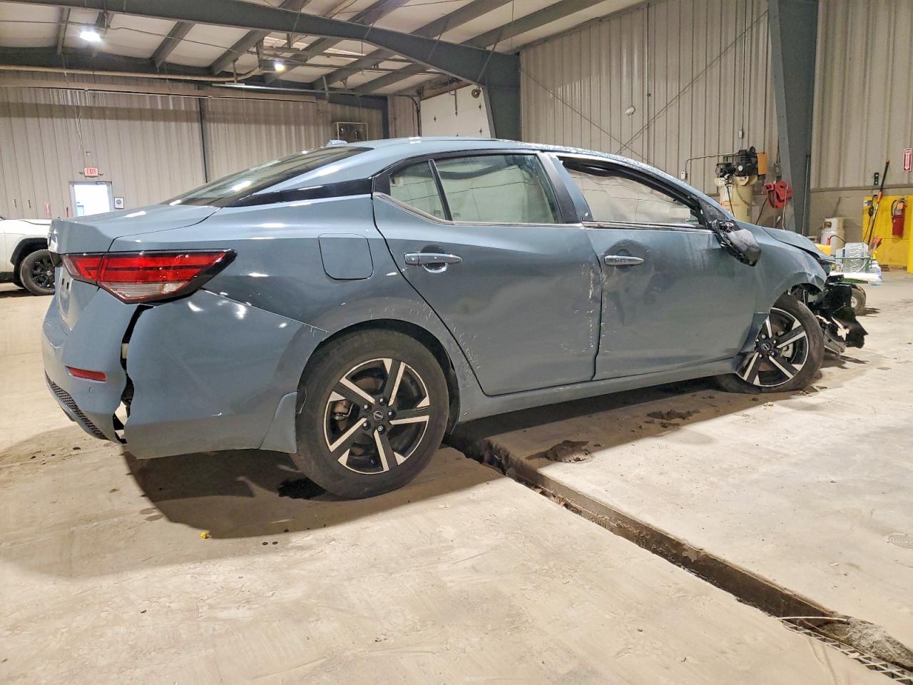 2025 NISSAN SENTRA SV photo 3