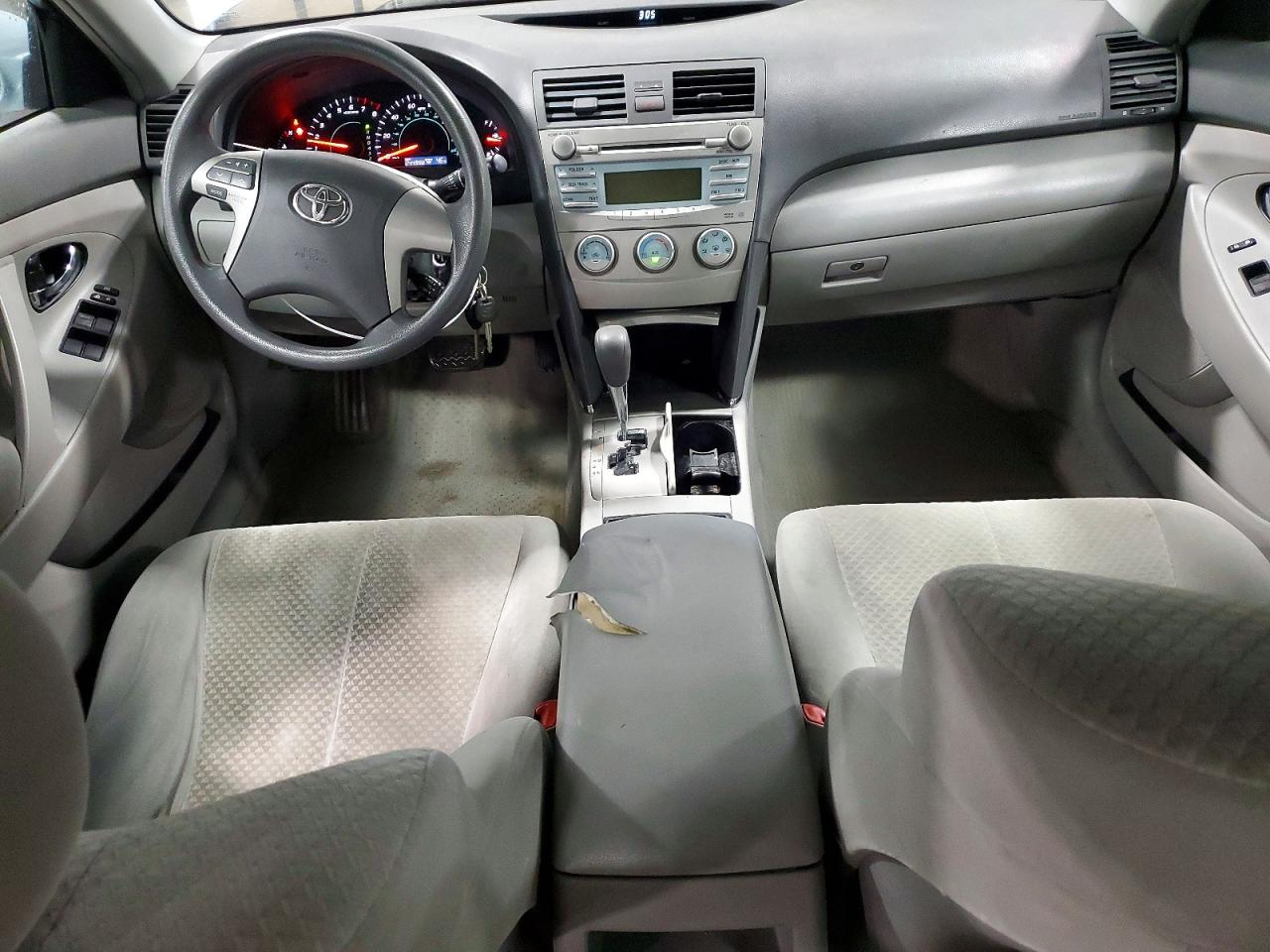 2009 TOYOTA CAMRY BASE photo 8