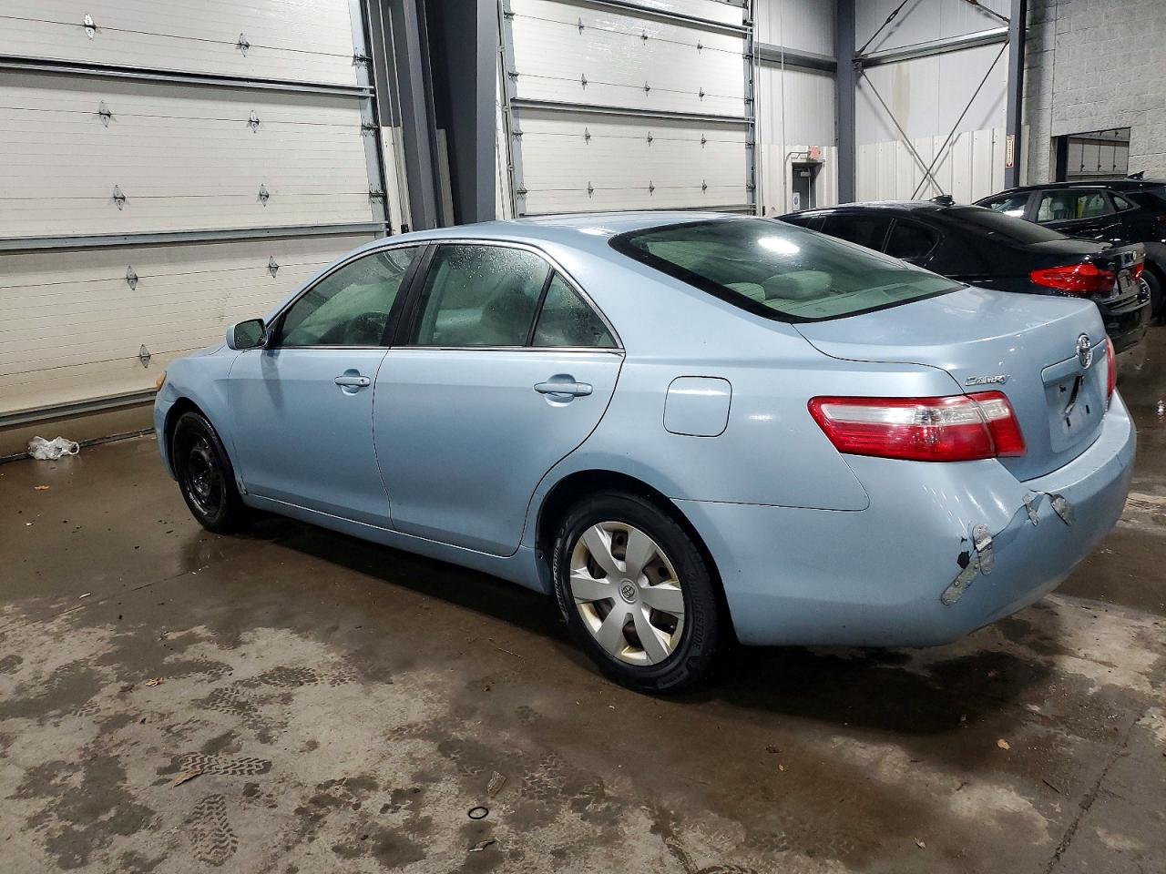 2009 TOYOTA CAMRY BASE photo 2
