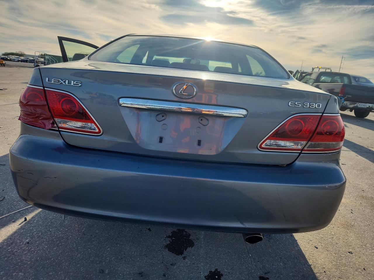 2005 LEXUS ES 330 photo 6