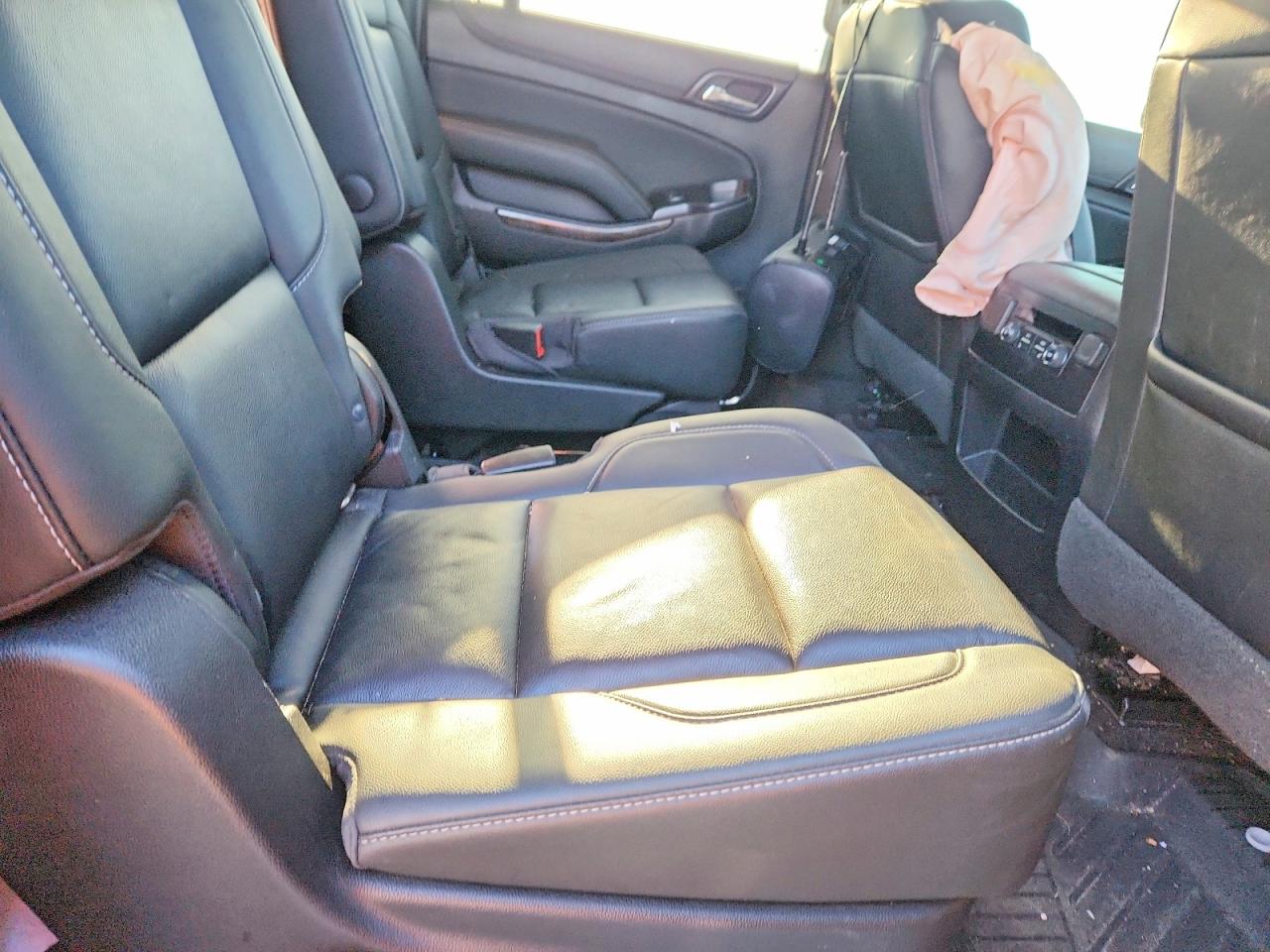 2018 CHEVROLET SUBURBAN C1500 LT photo 11