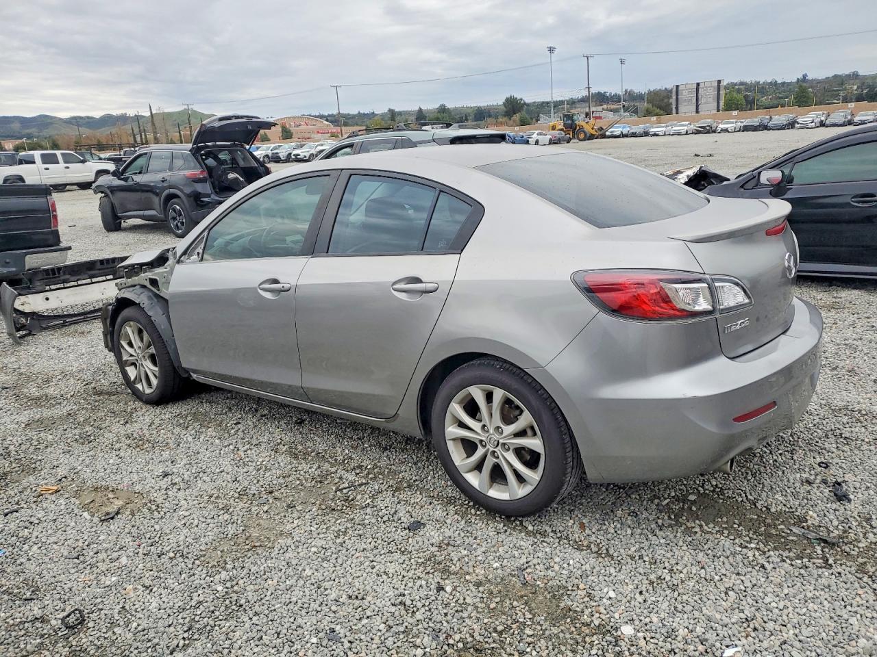 2010 MAZDA 3 S photo 2