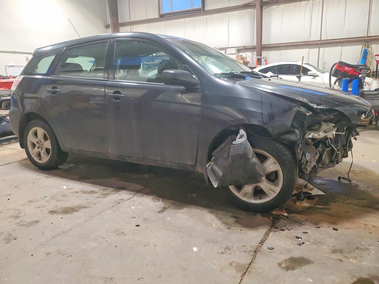 2006 TOYOTA COROLLA MATRIX XR photo 4