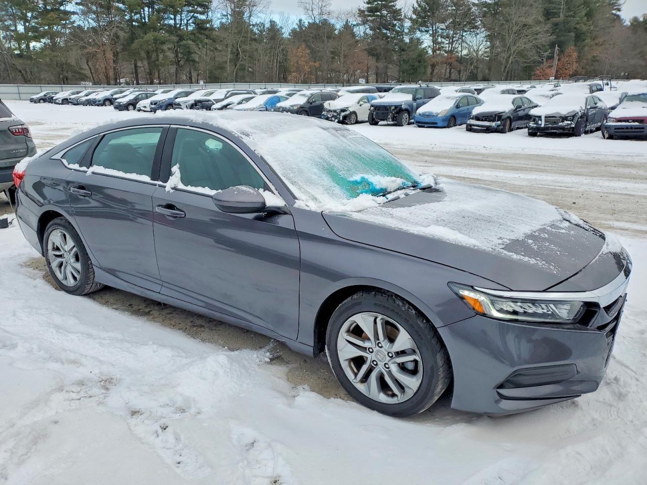 2018 HONDA ACCORD LX photo 4