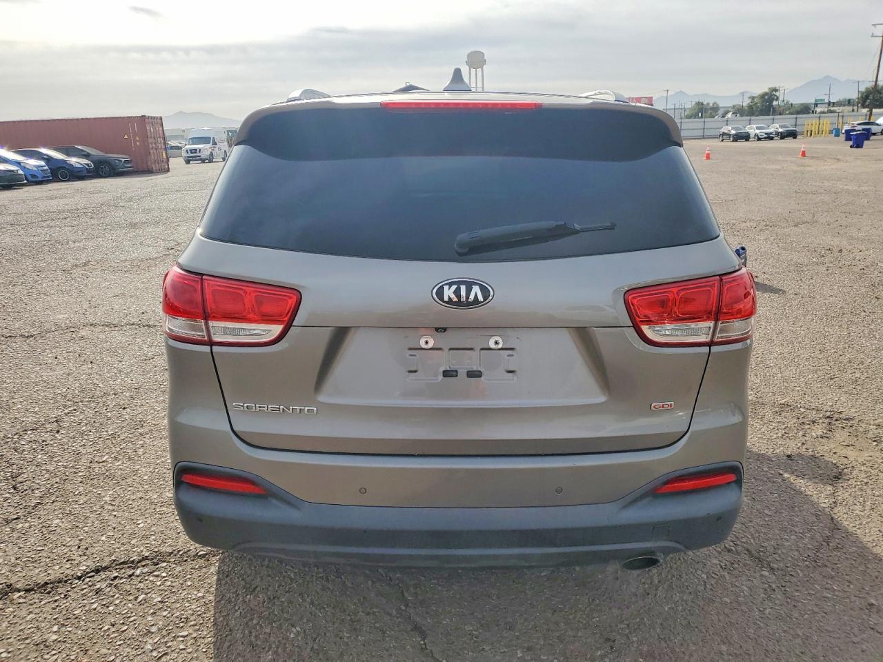 2017 KIA SORENTO LX photo 6