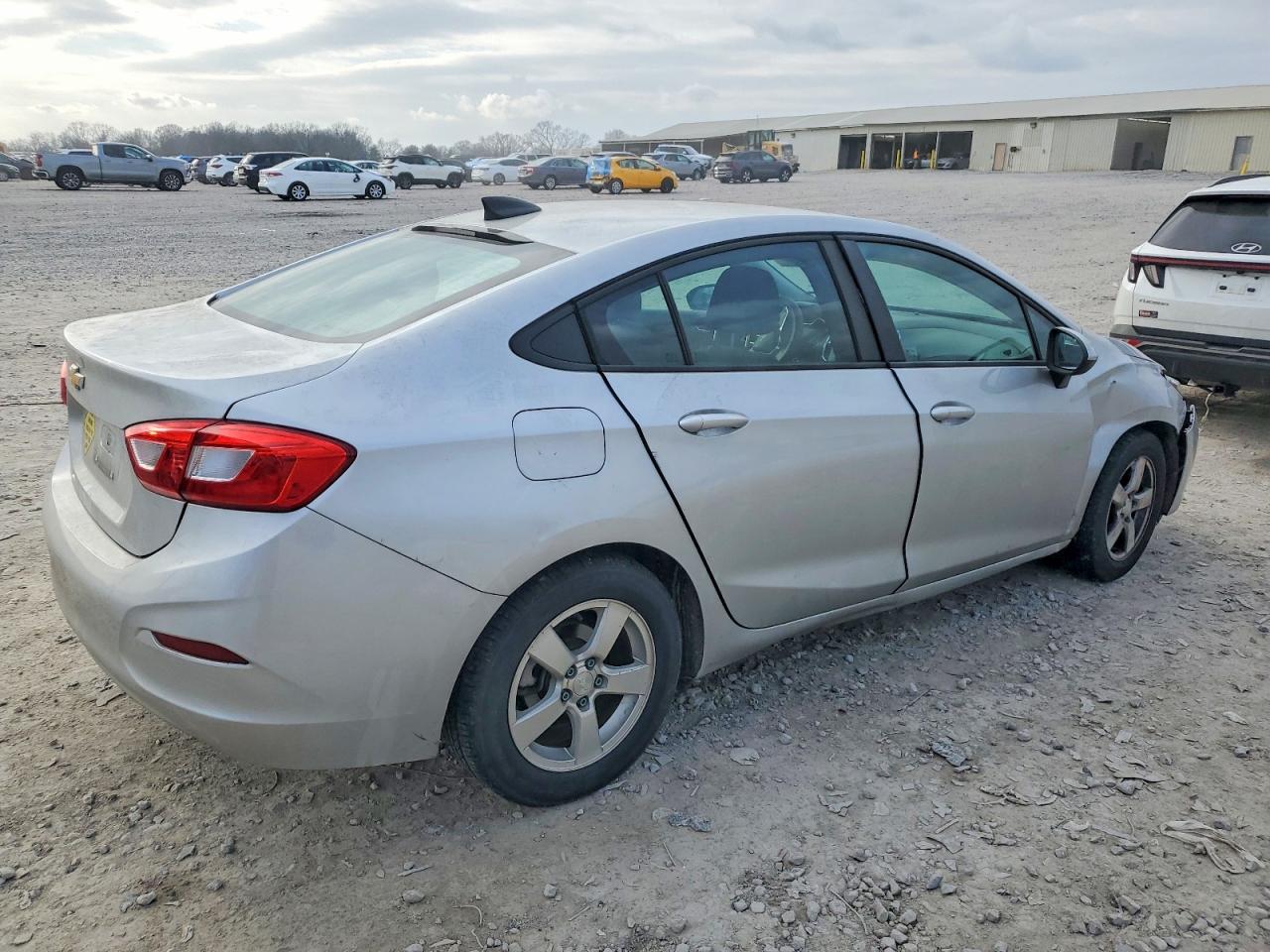 2017 CHEVROLET CRUZE LS photo 3