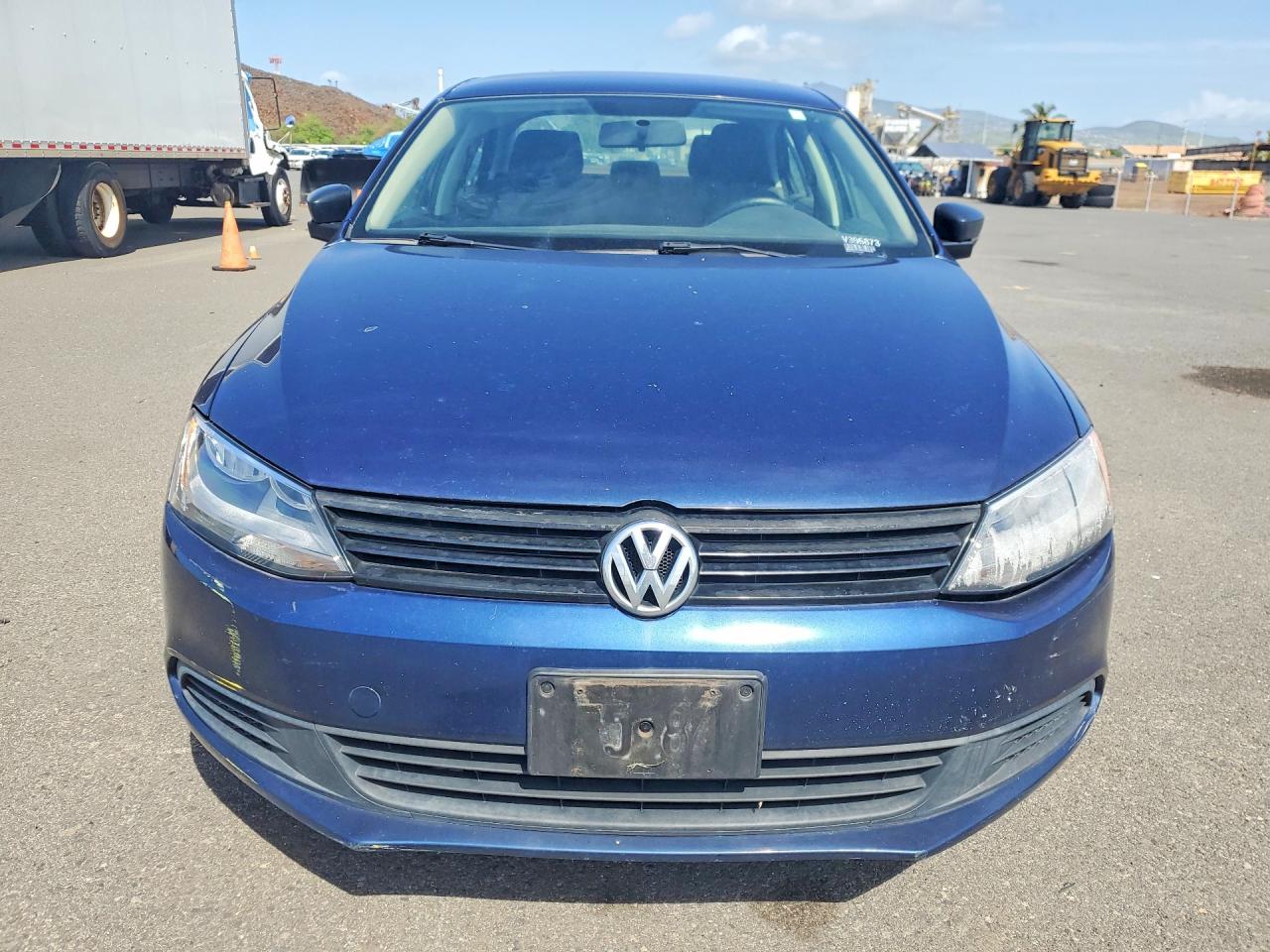 2014 VOLKSWAGEN JETTA BASE photo 5