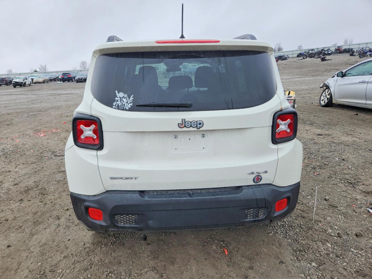 2017 JEEP RENEGADE SPORT photo 6