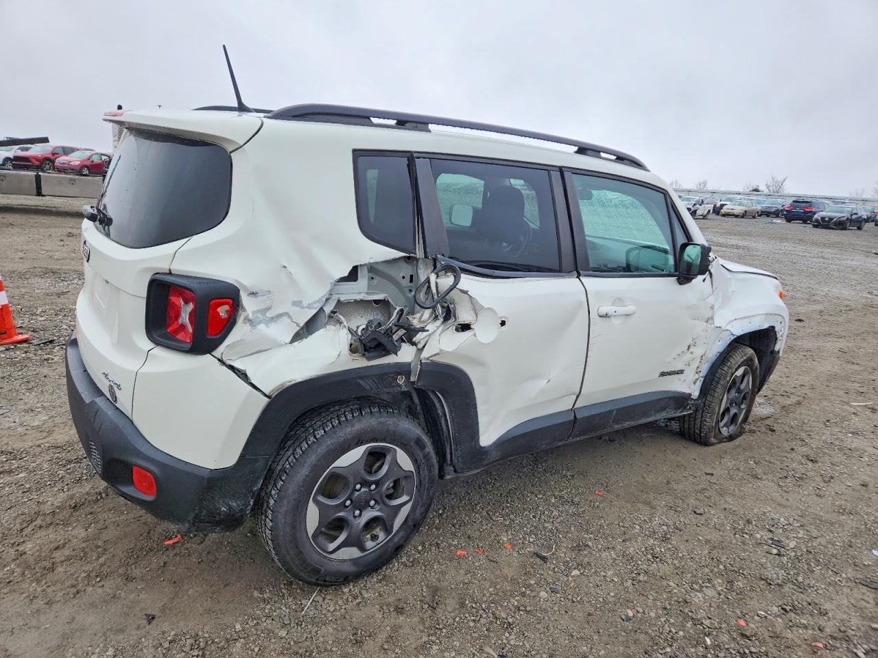 2017 JEEP RENEGADE SPORT photo 3