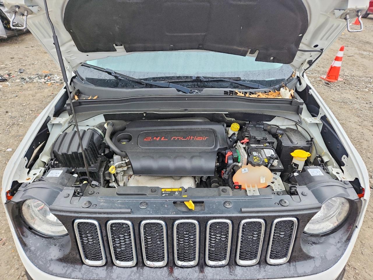 2017 JEEP RENEGADE SPORT photo 12