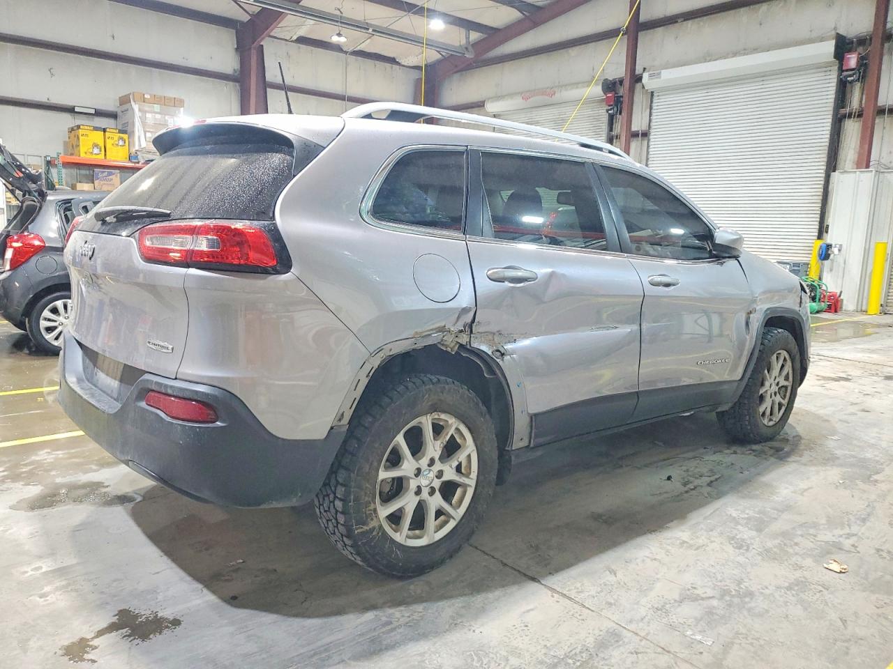 2018 JEEP CHEROKEE LATITUDE photo 3