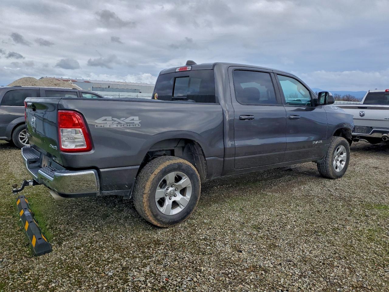 2021 RAM 1500 BIG HORN/LONE STAR photo 3